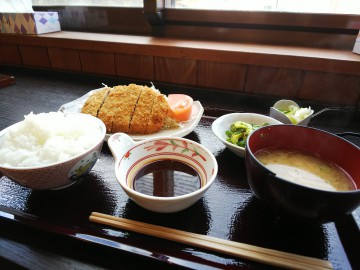 とんかつ定食